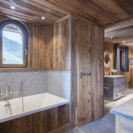 빌라 Splendid Chalet With Pool And Sauna- If You Want To Book, Please Contact On Wh-ats-app - 0034-605-434-371 !!!!